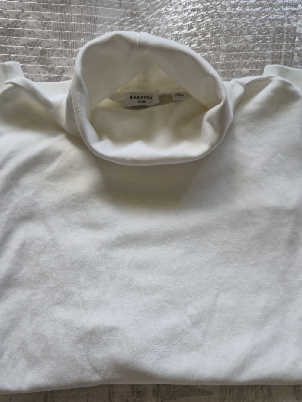 Babaton White Turtleneck Long-Sleeve Shirt